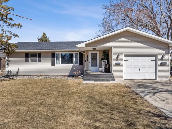 101 25th Ave N, Fargo, ND 58102
