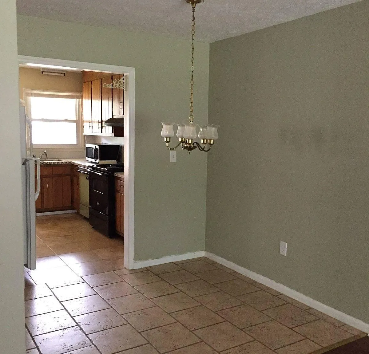2 bed, 750 sqft, $1,250 — Photo 3