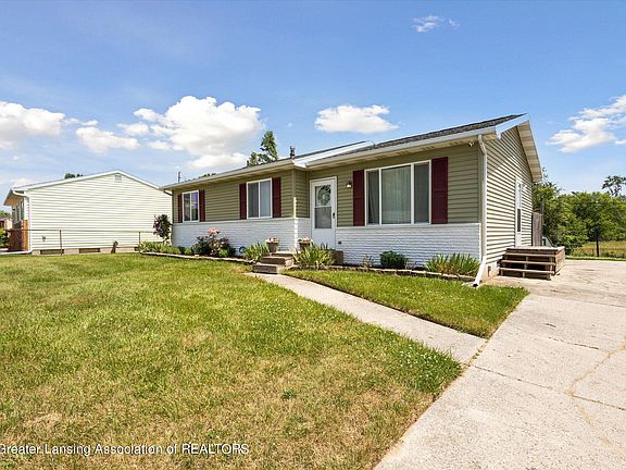 5th image of 3321 Radford Dr