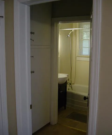 575 N May St #2 — Photo 8