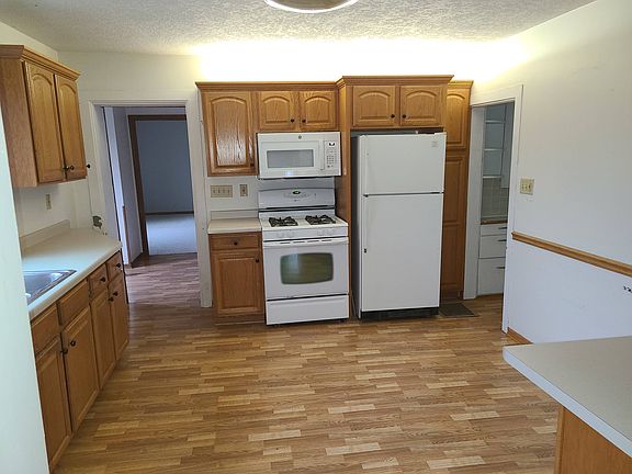 4th image of 13308 190th St
