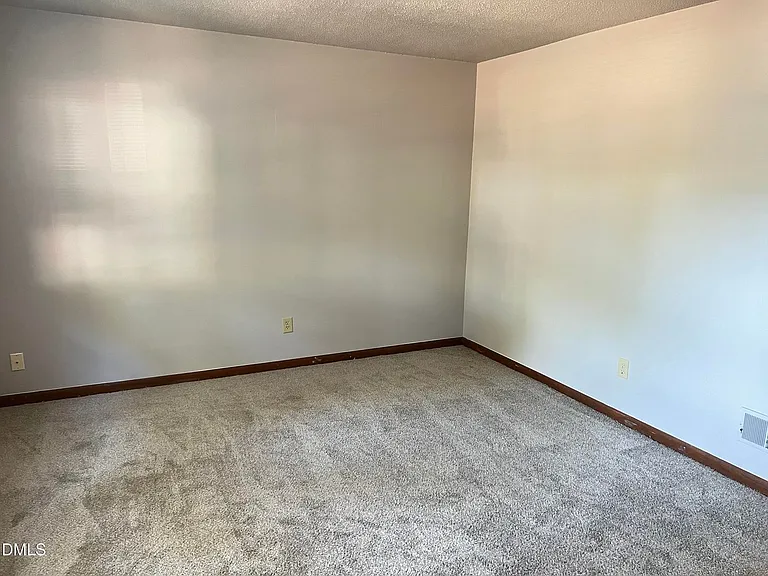 4401 Bleeker Ct — Photo 3