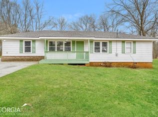 35 Willow Ln, Cartersville, GA 30121