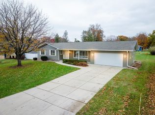 1106 Ora Dr, Waterloo, IA 50701