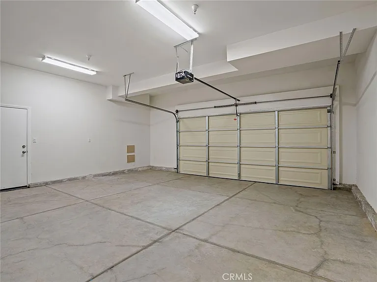 15940 W Ward Ct — Photo 24