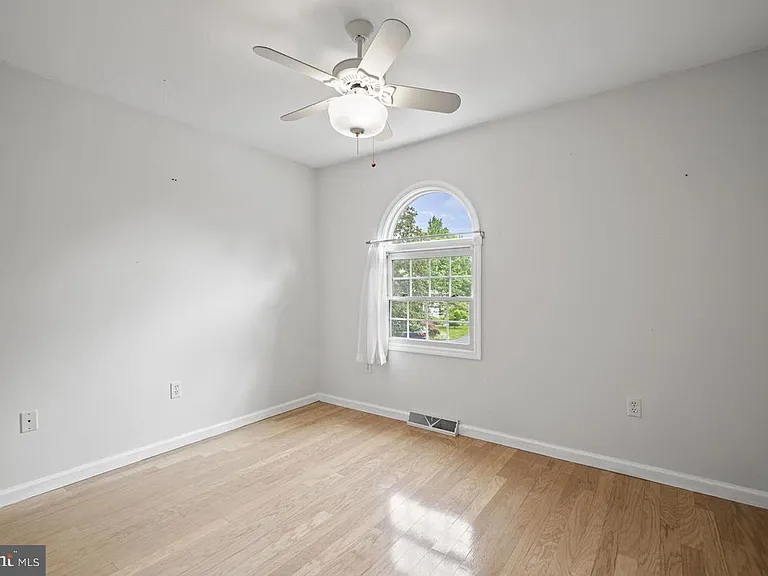 262 Crescent Dr — Photo 14