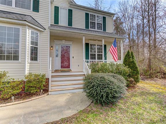3rd image of 6787 Sassafras Dr