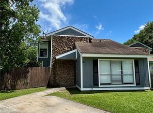 31 Honeysuckle Ln, New Orleans, LA 70128
