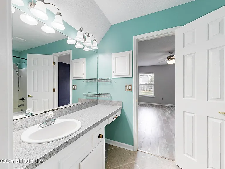 2084 Frogmore Dr — Photo 21
