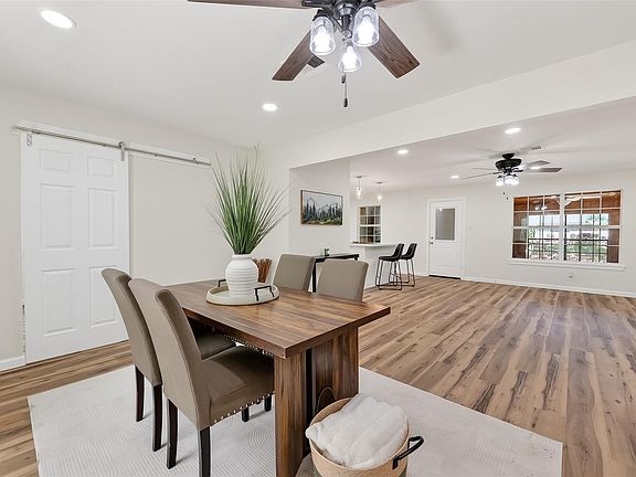 3rd image of 16026 Frontier Rd