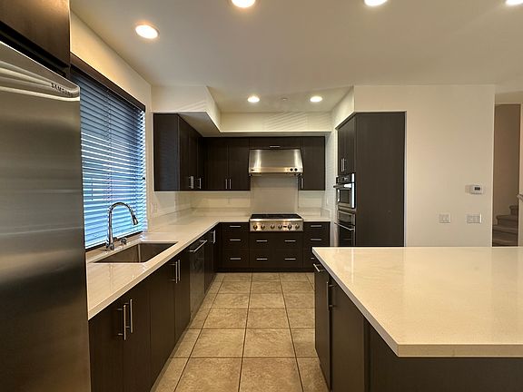 4th image of 57 Gramercy