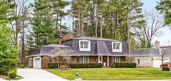 3rd image of 830 Nob Hill Ct