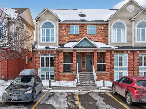 70 Edenvale Dr #165, Ottawa, ON K2K 3N6