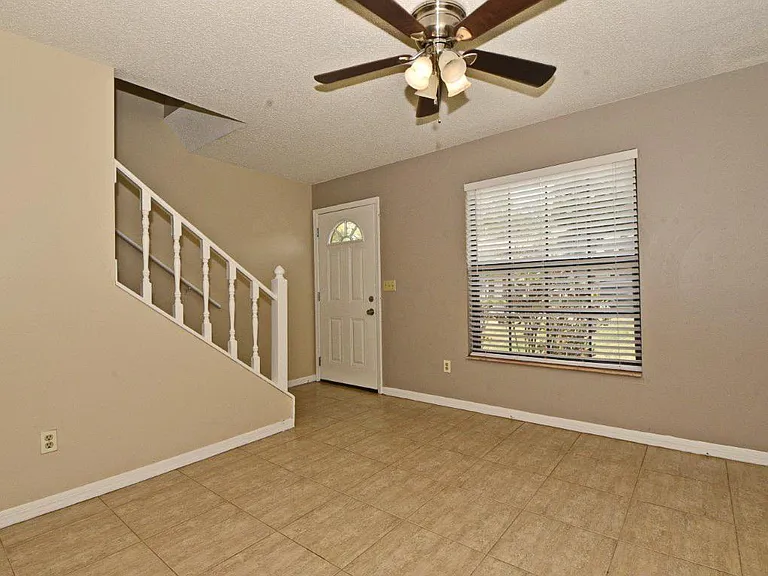 2724 Gray Fox Ln #2724 — Photo 3