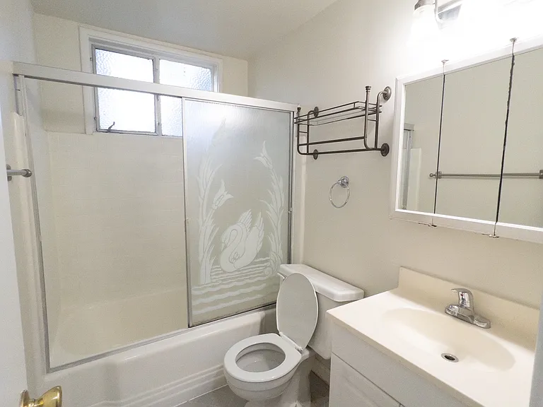 1721 O St #11 — Photo 8