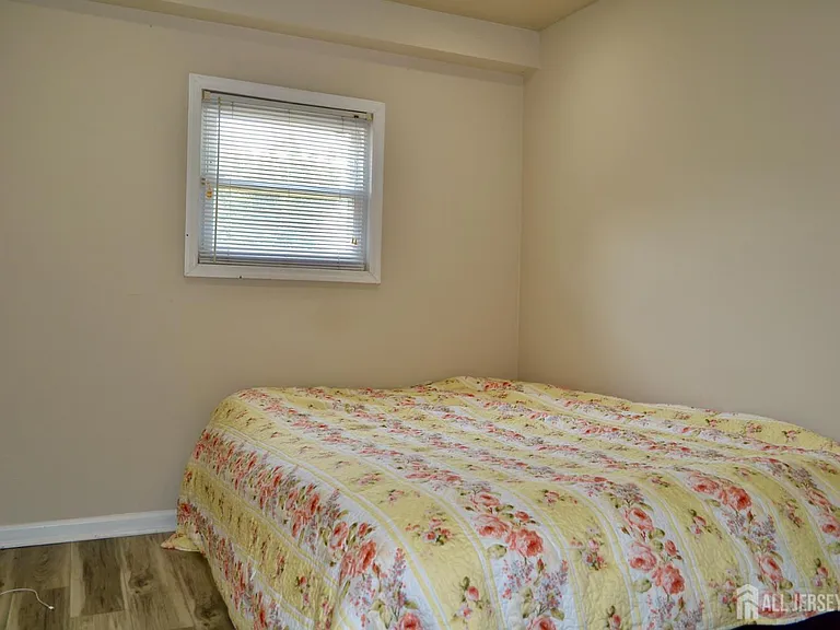 2 Albemarle Rd — Photo 15