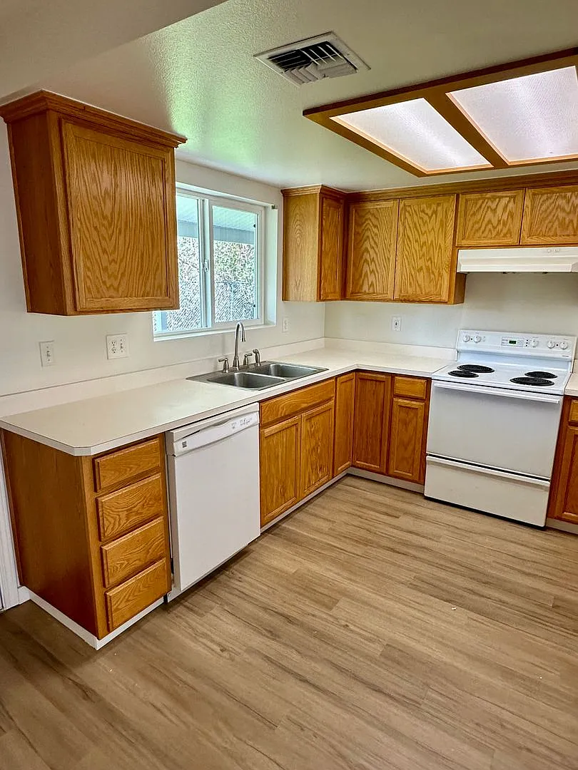 1/2 Off 2nd Month's Rent — Photo 2