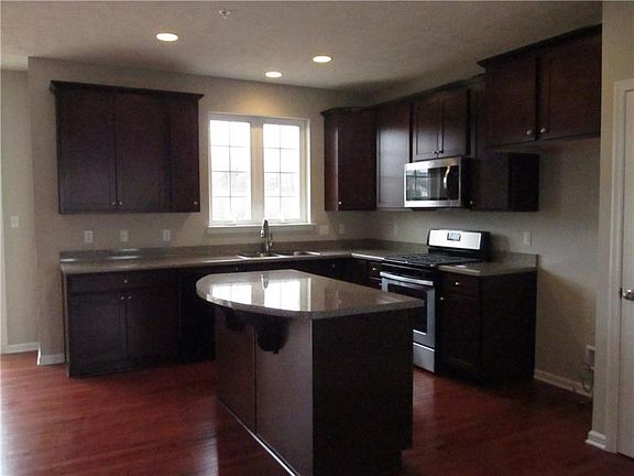 2nd image of 225 Eagle Dr