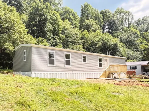 32 Manor Dr, Nottingham, PA 19362