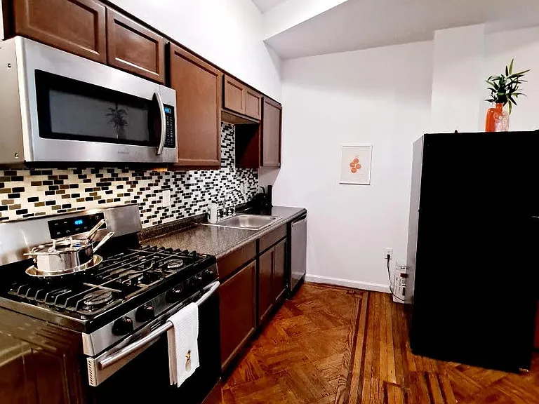 4064 Parkside Ave #2 — Photo 3