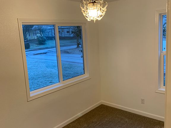 4th image of 3806 NE 65th St