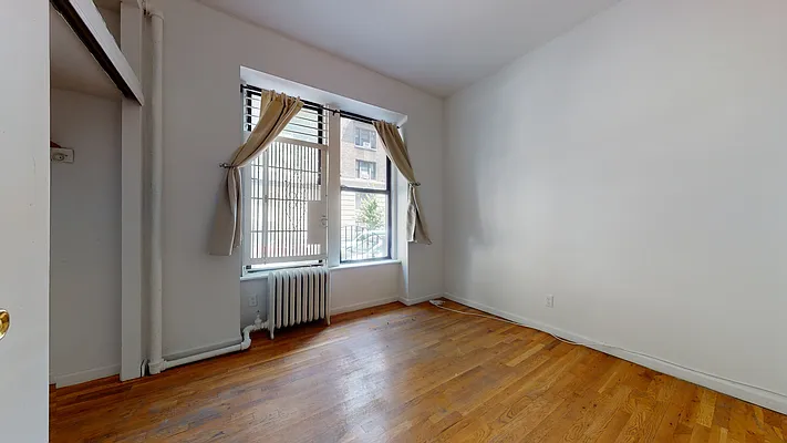 Rented by Bond New York | media 20