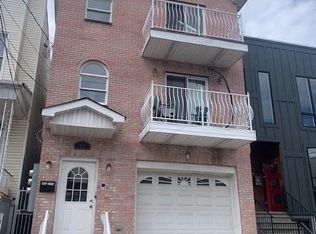 207 Hutton St FLOOR 2, Jersey City, NJ 07307