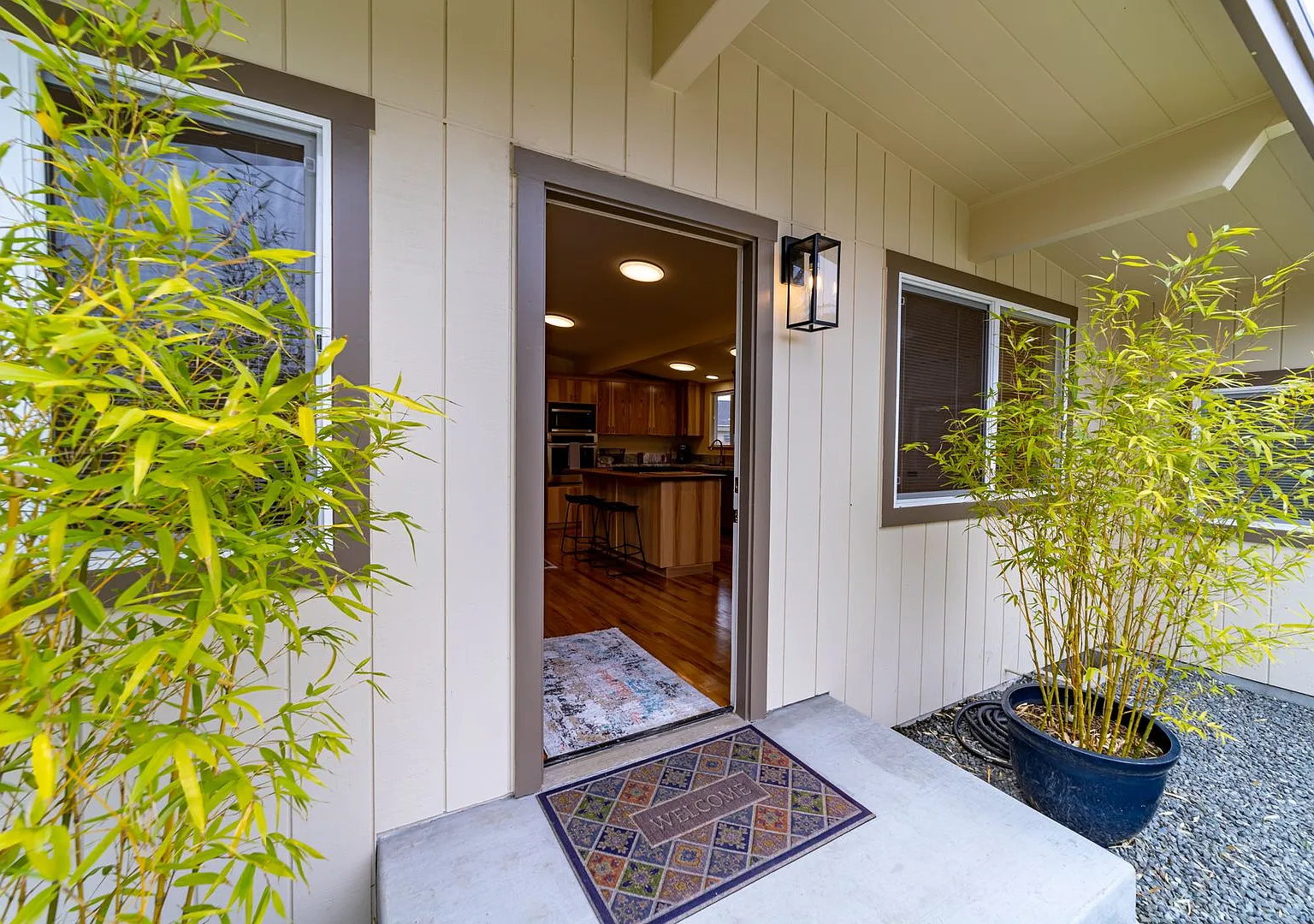 Fully-Furnished 4BD/2BA home near Eureka High! — Photo 2