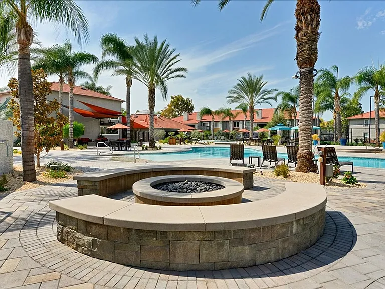 Corona Pointe Resort — Photo 9