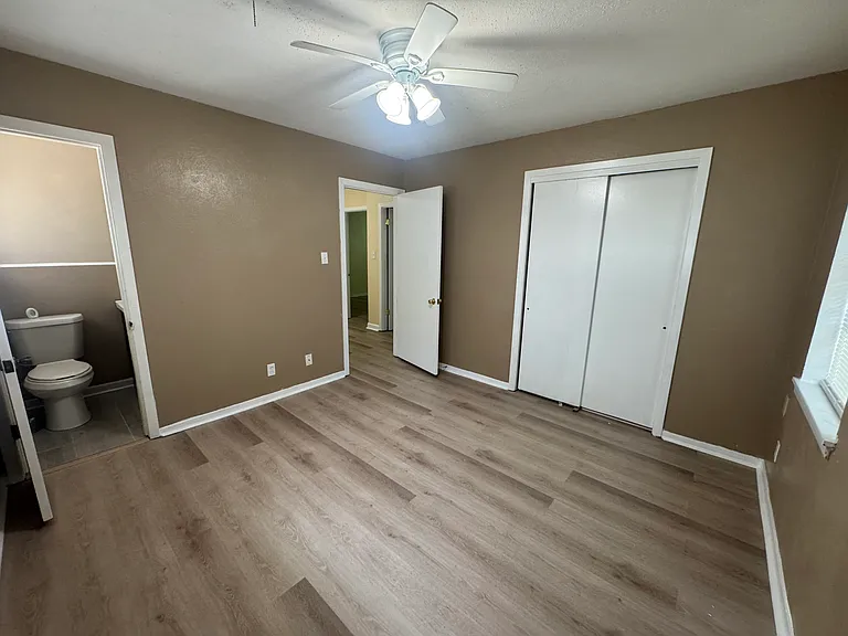 8900 Acacia Ln — Photo 13