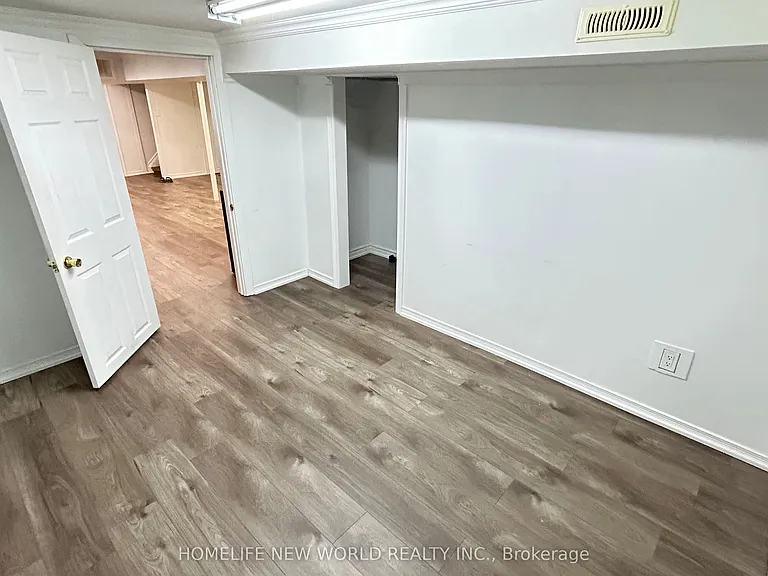54 Bridley Dr — Photo 29