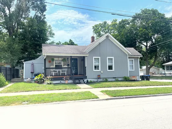 512 Seminary Ave, Bloomington, IL 61701