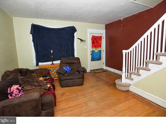3rd image of 4327 Devereaux St