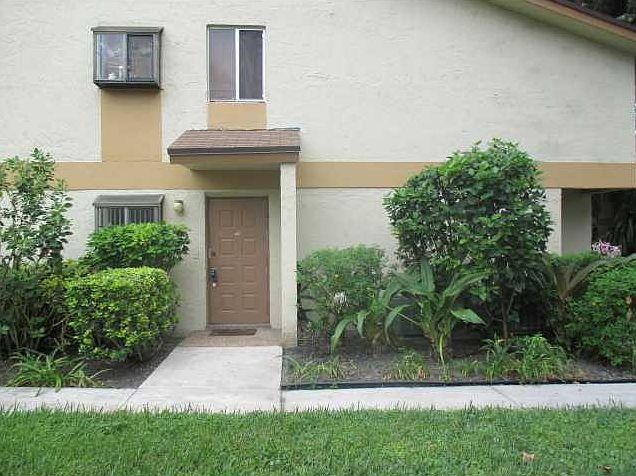 1st image of 112 Gardens Dr