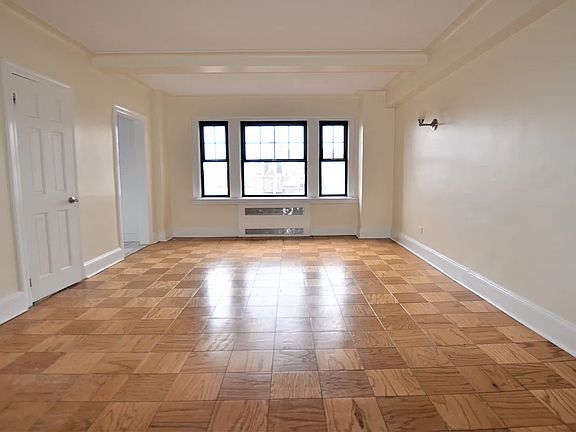 3rd image of 95 Christopher St APT 8D