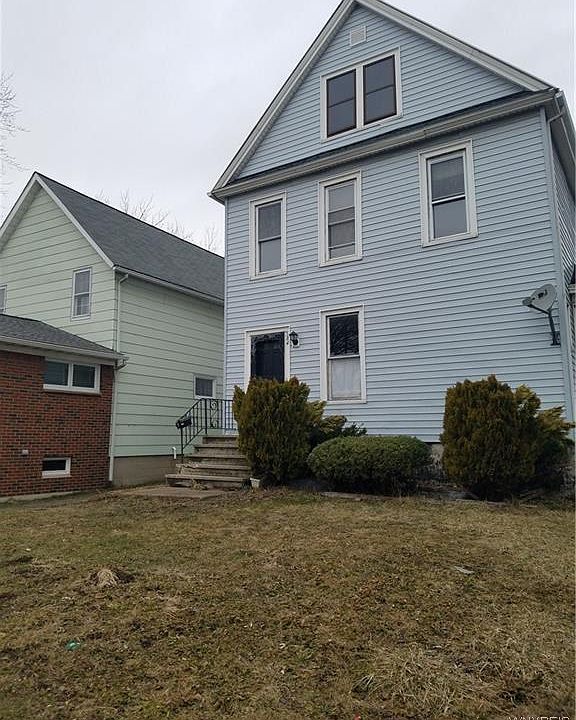 2nd image of 584 Ridge Rd