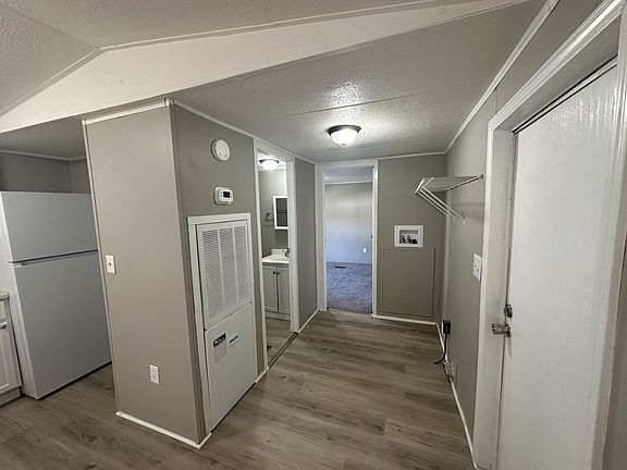 4th image of 228 Cottonwood Dr #228