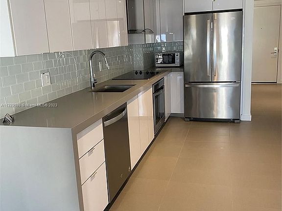 4th image of 1600 NE 1st Ave #1402
