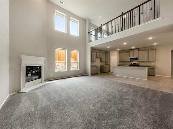 5th image of 312 Lexington Ave