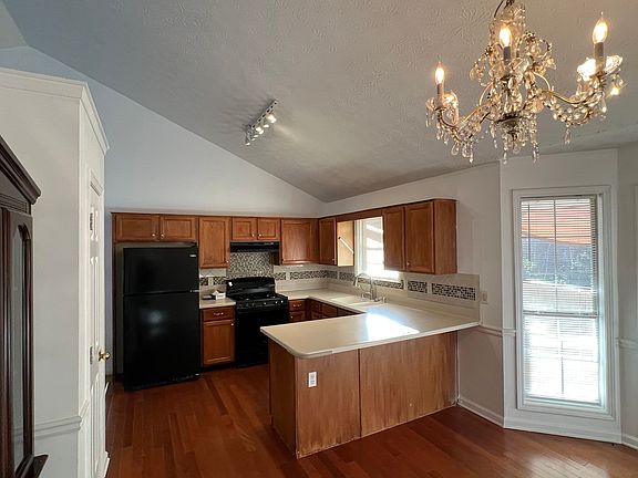 5th image of 2554 Sterling Dr