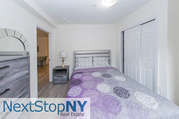 Rented by NextStopNY | media 10
