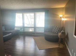 225 Ridge Dr, Manhattan, KS 66502