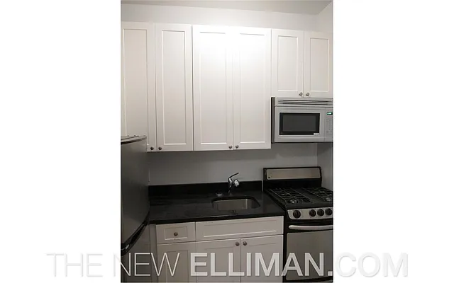 Rented by Douglas Elliman | media 21