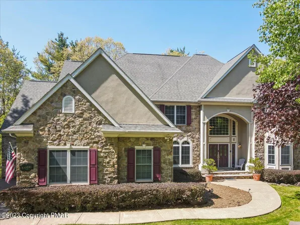 365 Joanne Ct, Bartonsville, PA 18321