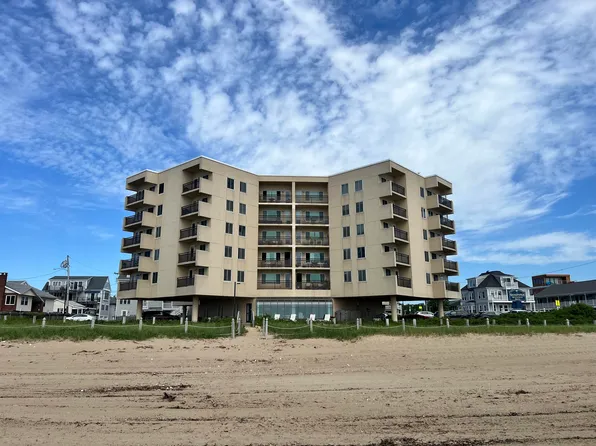 1 Cleaves Street #307, Old Orchard Beach, ME 04064