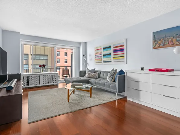 132 East 35th Street image 1 of 8