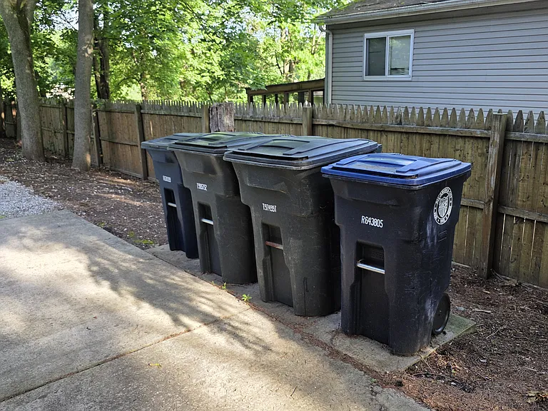 TRASH & RECYCLING