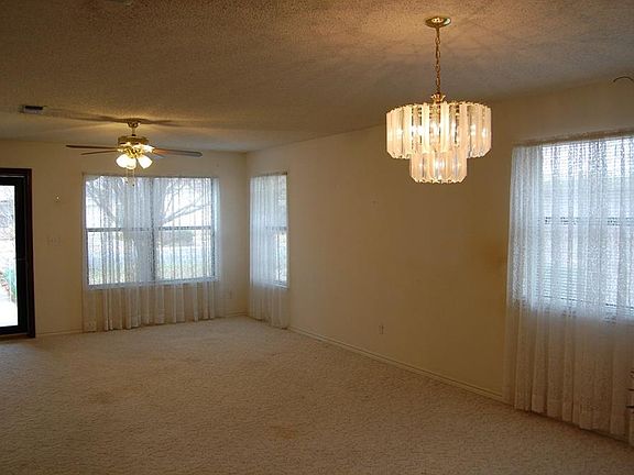2nd image of 137 Azalea Dr