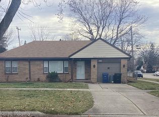 26447 Student, Redford, MI 48239