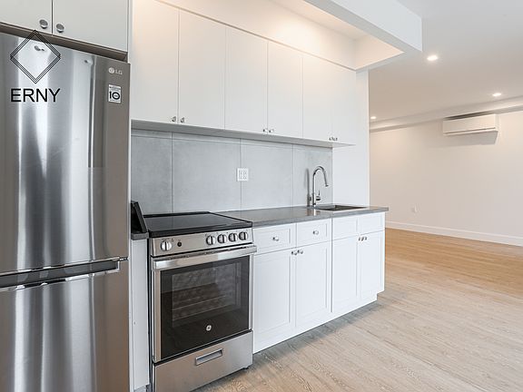 4th image of 1351 Brooklyn Ave #5E